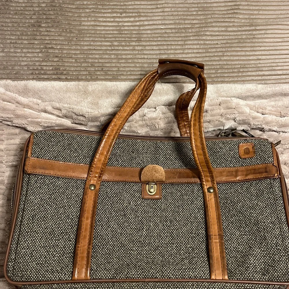 Vintage Hartmann Tweed & Leather 21